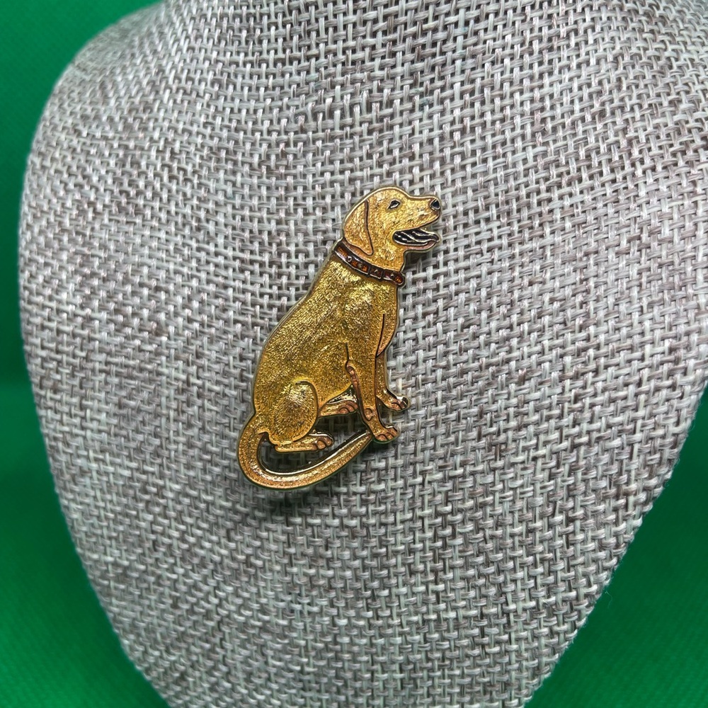 *SOLD*Enamel Labrador Retriever Brooch (cross-listing)